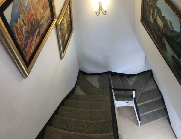 Escales